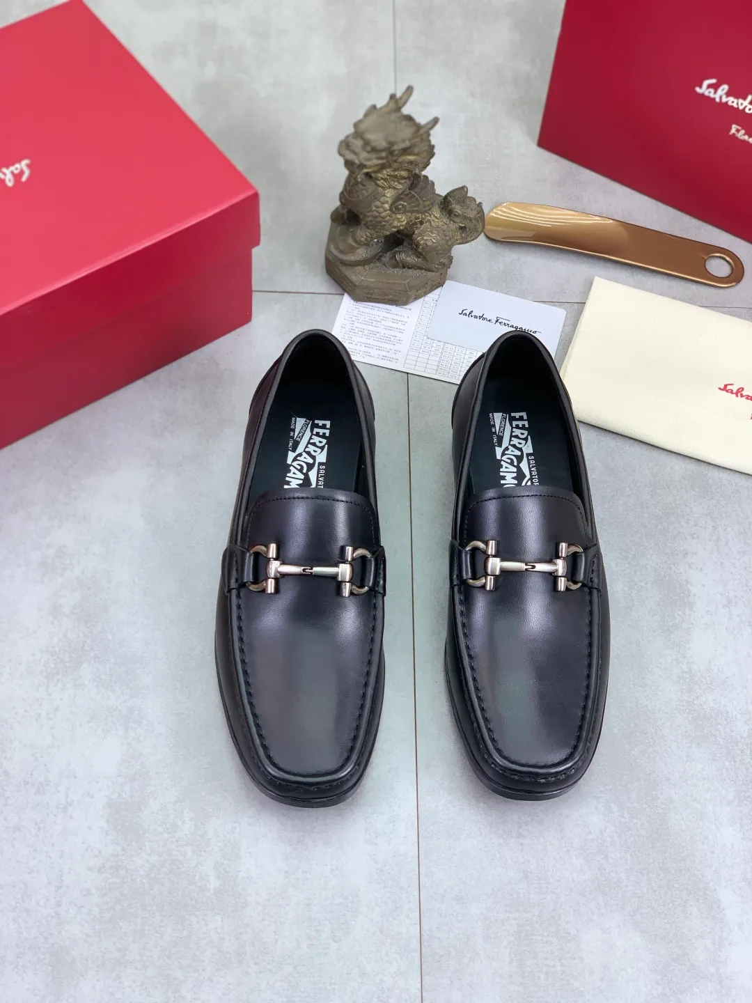 Men's shoes 💰P480 new high quality [Ferragamo/Ferragamo] latest model original imported calfskin, imported cowhide lining + original luxury metal buckle + original combination outsole Comparison without pressure Code number: 38-44 (45 customized)